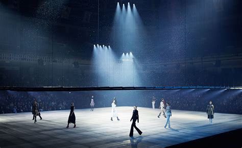 esprit dior tokyo fashion show|Raf Simons discusses his Esprit Dior Tokyo 2015 fashion show.